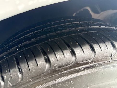 Certified 2025 Hyundai Elantra Sport image 28