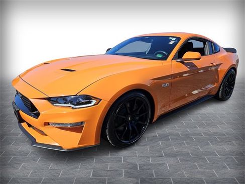 Used 2021 Ford Mustang GT image 3