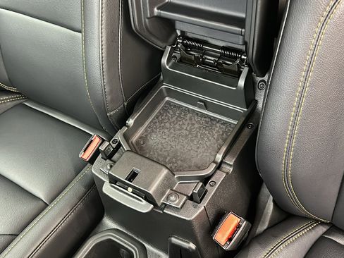 Used 2024 Jeep Wrangler Unlimited Sahara w/ Safety Group image 26