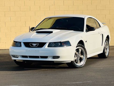 Used 2002 Ford Mustang GT RWD image 3