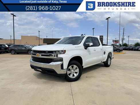 Used 2021 Chevrolet Silverado 1500 LT w/ Safety Package II AWD/4WD image 1