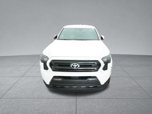 Used 2024 Toyota Tacoma SR5 AWD/4WD image 18