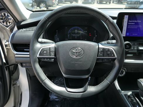 Used 2024 Toyota Grand Highlander FWD image 19