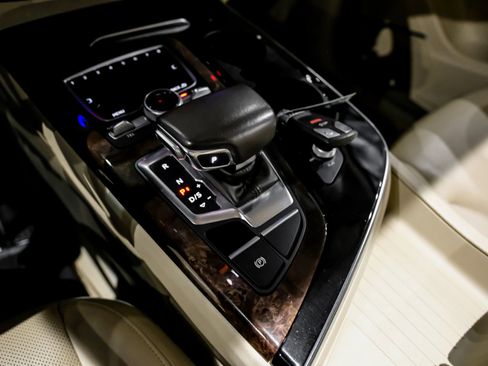 Used 2018 Audi Q7 3.0T Prestige image 23