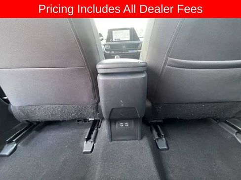 Used 2024 Toyota Prius LE FWD image 18