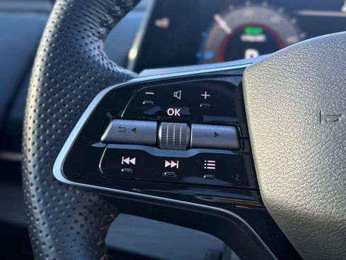 Used 2023 Nissan Ariya image 21