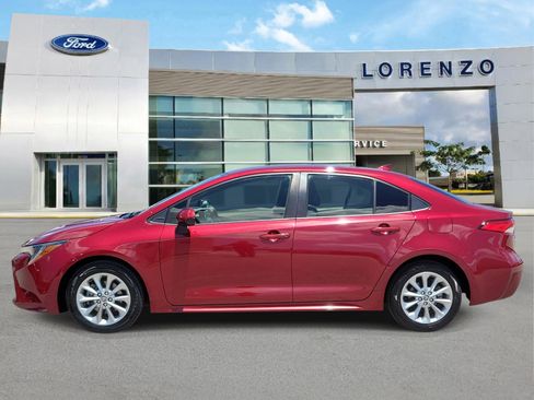 Used 2022 Toyota Corolla LE w/ LE Convenience Package FWD image 8