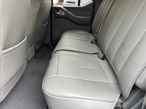 Used 2020 Nissan Frontier SV w/ SV Utility Package image 10