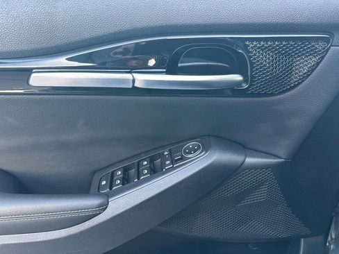 Used 2024 Kia Seltos EX image 10