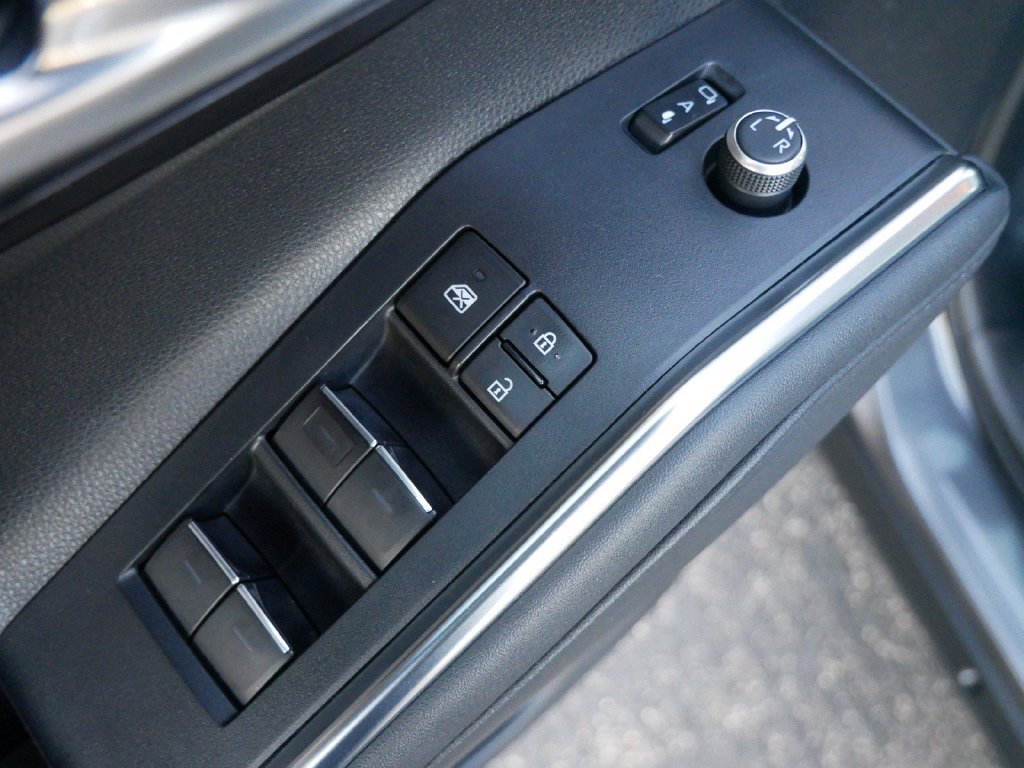 Used 2023 Toyota Highlander Platinum AWD/4WD image 15