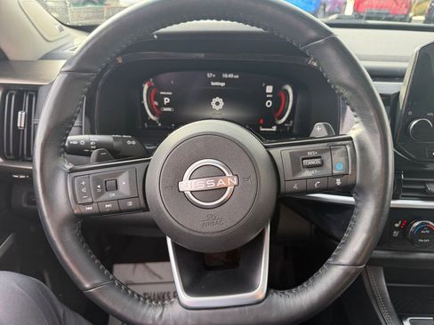 Used 2023 Nissan Pathfinder Platinum image 15