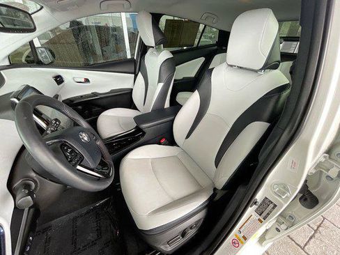 Certified 2020 Toyota Prius Limited FWD image 21