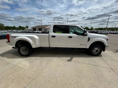 Used 2018 Ford F350 XLT w/ XLT Value Package AWD/4WD image 4