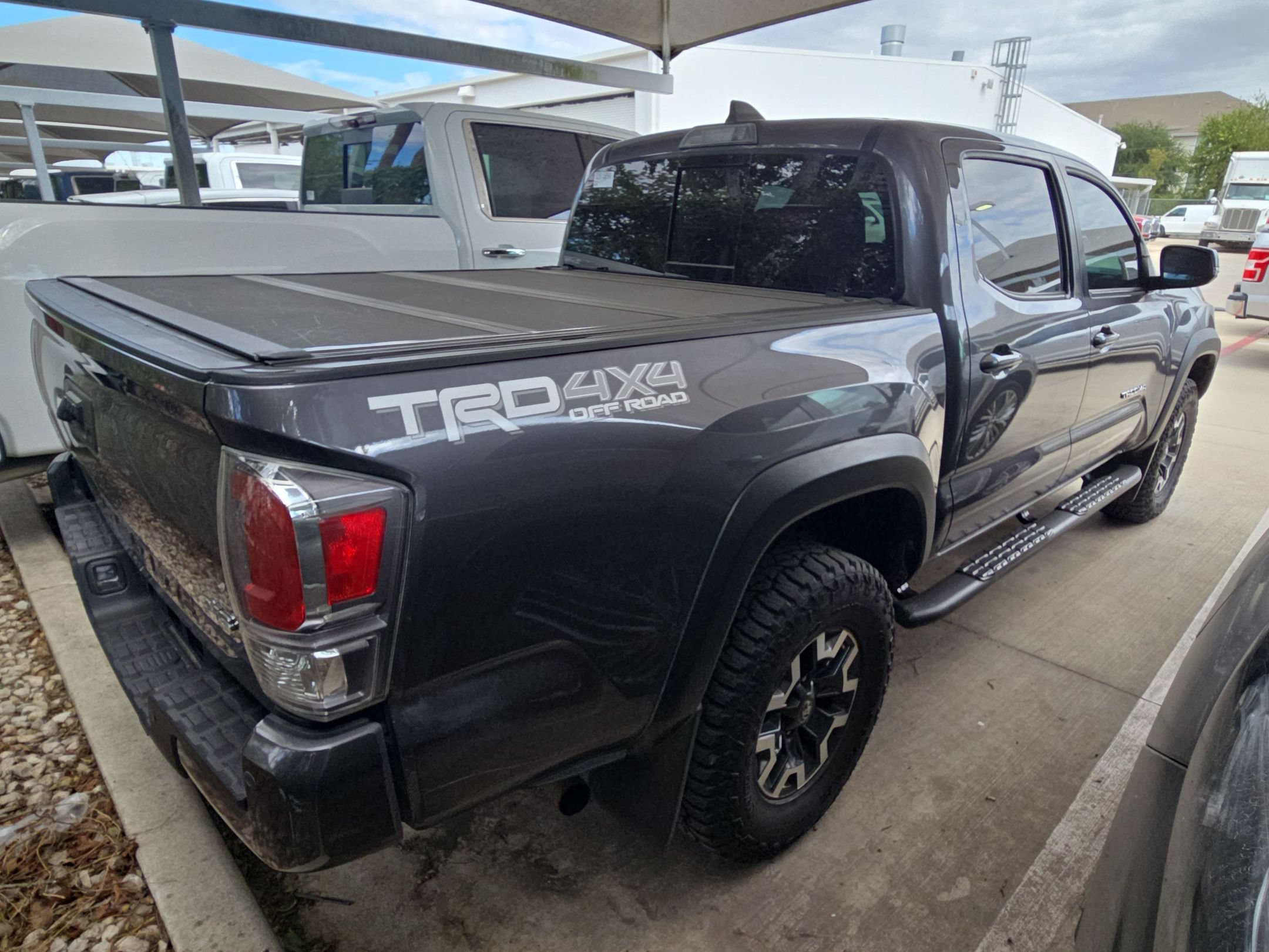 Used 2020 Toyota Tacoma TRD Off-Road w/ Technology Package AWD/4WD image 7