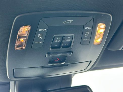 Certified 2026 Toyota Sienna XSE image 21