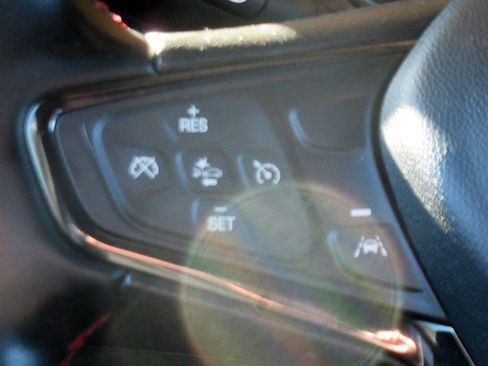 Used 2023 Chevrolet Equinox RS FWD image 20