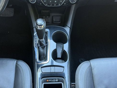 Used 2017 Chevrolet Cruze Premier w/ Enhanced Convenience Package FWD image 28