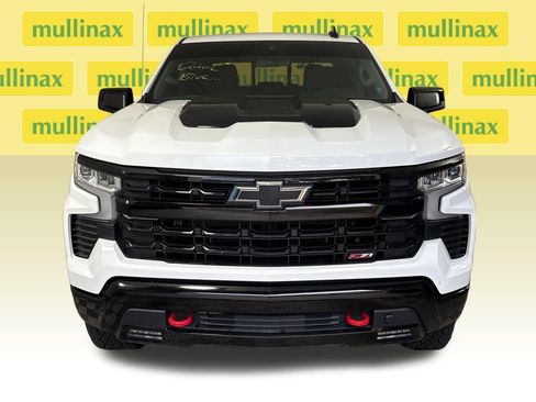 Used 2025 Chevrolet Silverado 1500 LT Trail Boss w/ Convenience Package II AWD/4WD image 16