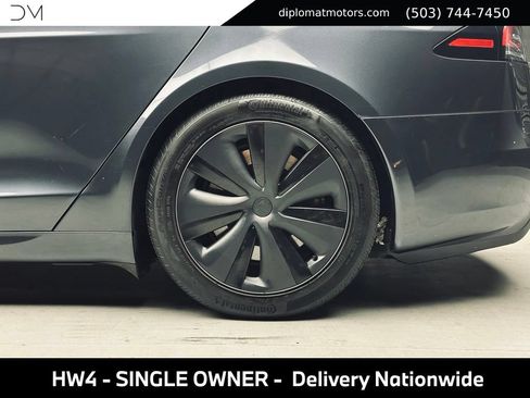 Used 2024 Tesla Model S AWD/4WD image 38