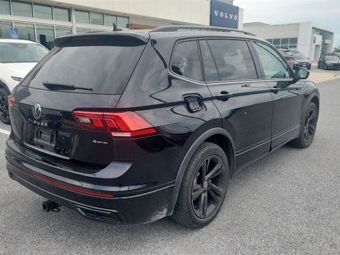Used 2023 Volkswagen Tiguan SE R-Line AWD/4WD image 5