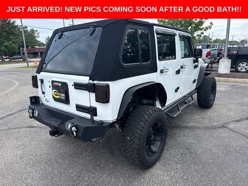 Used 2013 Jeep Wrangler Unlimited Sahara w/ Dual Top Group AWD/4WD image 5