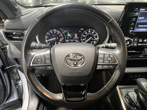 Used 2021 Toyota Highlander XSE image 10