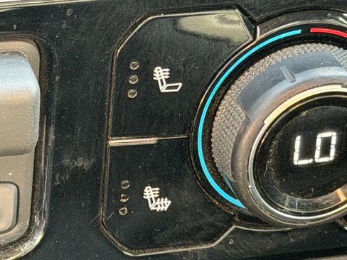 Used 2024 Chevrolet Silverado 2500 LTZ image 20