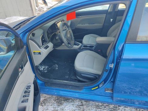 Used 2017 Hyundai Elantra SE image 11