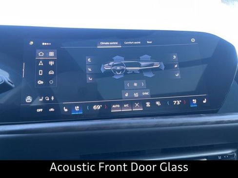 New 2025 Audi Q5 Prestige image 17