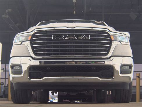 Used 2025 RAM 1500 Laramie w/ Bed Utility Group AWD/4WD image 5