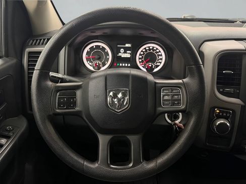 Used 2016 RAM 1500 Express RWD image 16