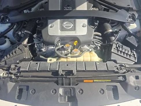Used 2020 Nissan 370Z Touring Sport RWD image 17