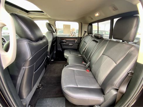 Used 2018 RAM 1500 Laramie image 24