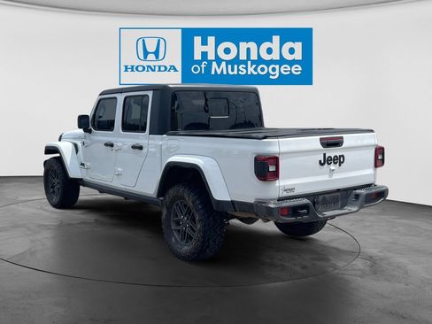 Used 2024 Jeep Gladiator Sport AWD/4WD image 7
