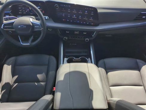 Used 2026 Chevrolet Tahoe Z71 w/ Comfort Package AWD/4WD image 17