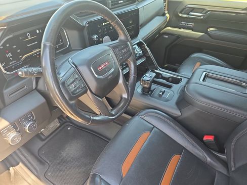 Used 2022 GMC Sierra 1500 AT4 AWD/4WD image 16