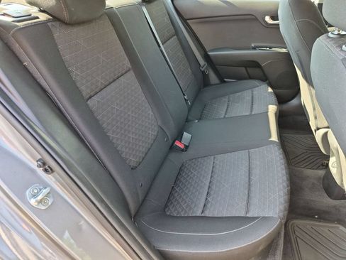 Used 2021 Kia Rio S FWD image 19
