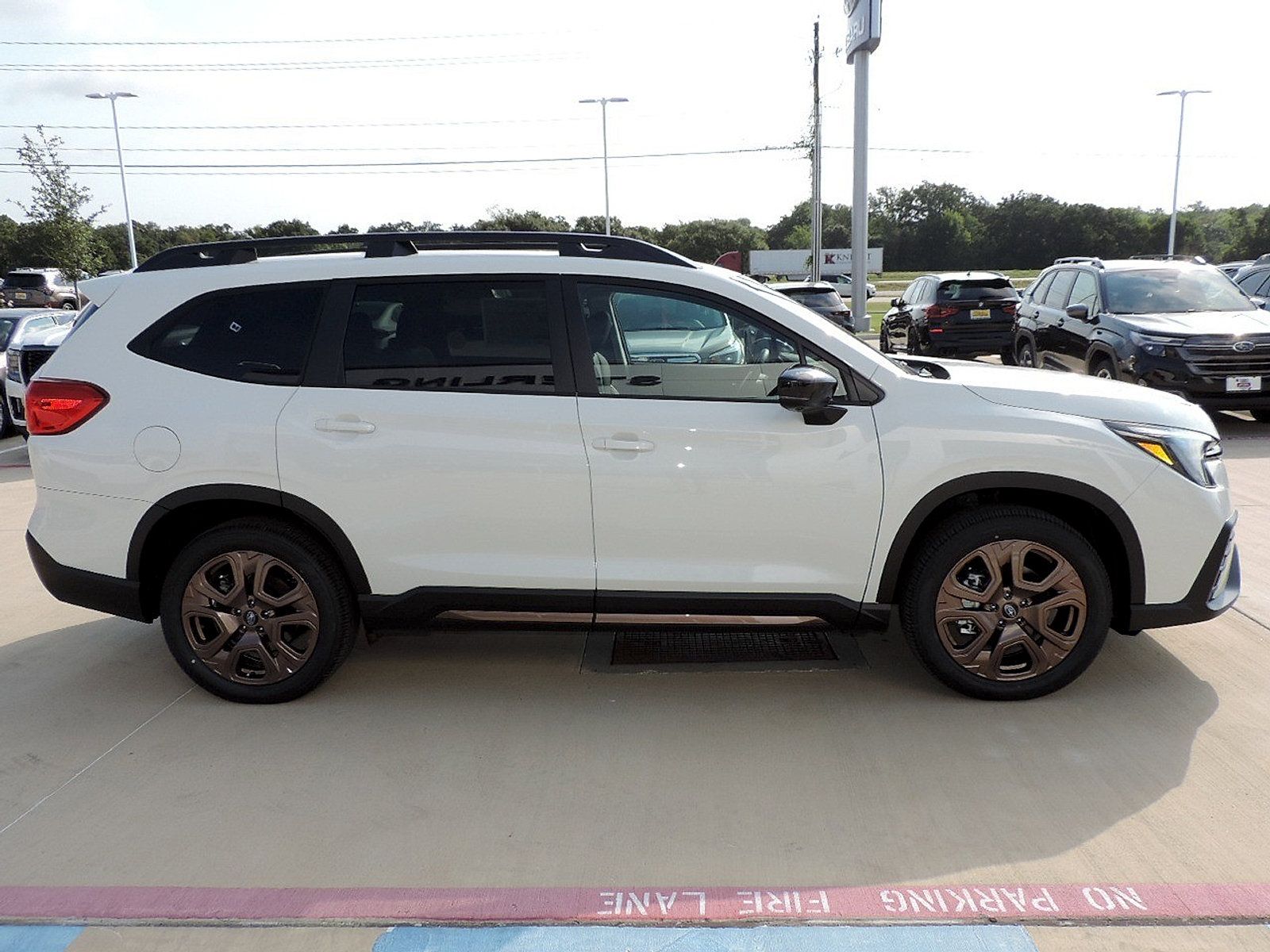 Certified 2025 Subaru Ascent Touring AWD/4WD image 4