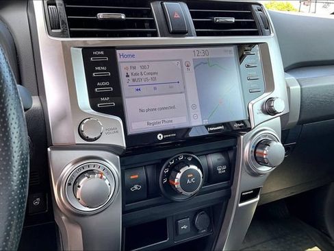 Used 2023 Toyota 4Runner SR5 Premium w/ Moonroof Package AWD/4WD image 23