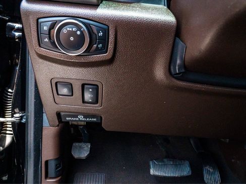 Used 2022 Ford F250 King Ranch w/ King Ranch Ultimate Package AWD/4WD image 15
