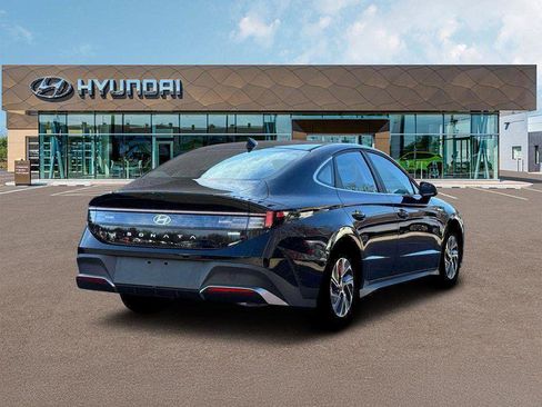 New 2026 Hyundai Sonata Blue FWD image 8