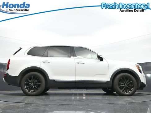 Used 2020 Kia Telluride LX AWD/4WD image 36