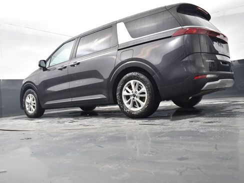Certified 2024 Kia Carnival LX image 22