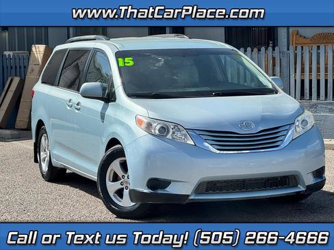 Used 2015 Toyota Sienna LE FWD image 1