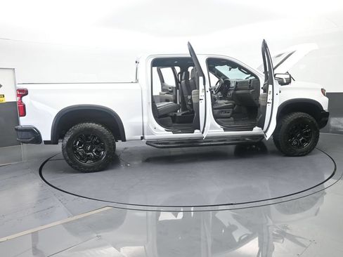 Used 2024 Chevrolet Silverado 1500 ZR2 w/ Technology Package AWD/4WD image 82