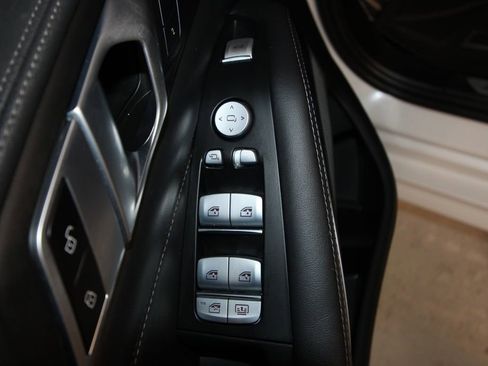 Used 2023 BMW X7 xDrive40i w/ Executive Package image 6