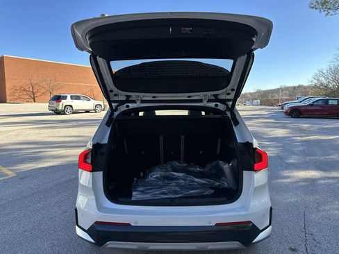 Used 2025 BMW X1 xDrive28i w/ Convenience Package image 33