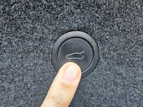 Used 2024 Tesla Model S Plaid image 76