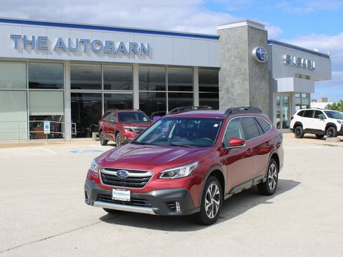 Used 2020 Subaru Outback Limited image 1
