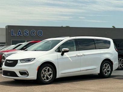 Used 2023 Chrysler Pacifica Limited